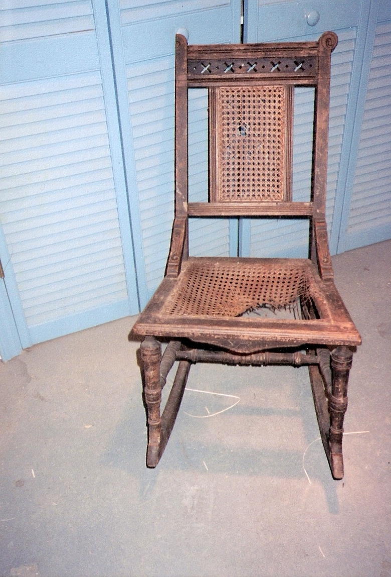 A wonderful chair
                  with a broken seat